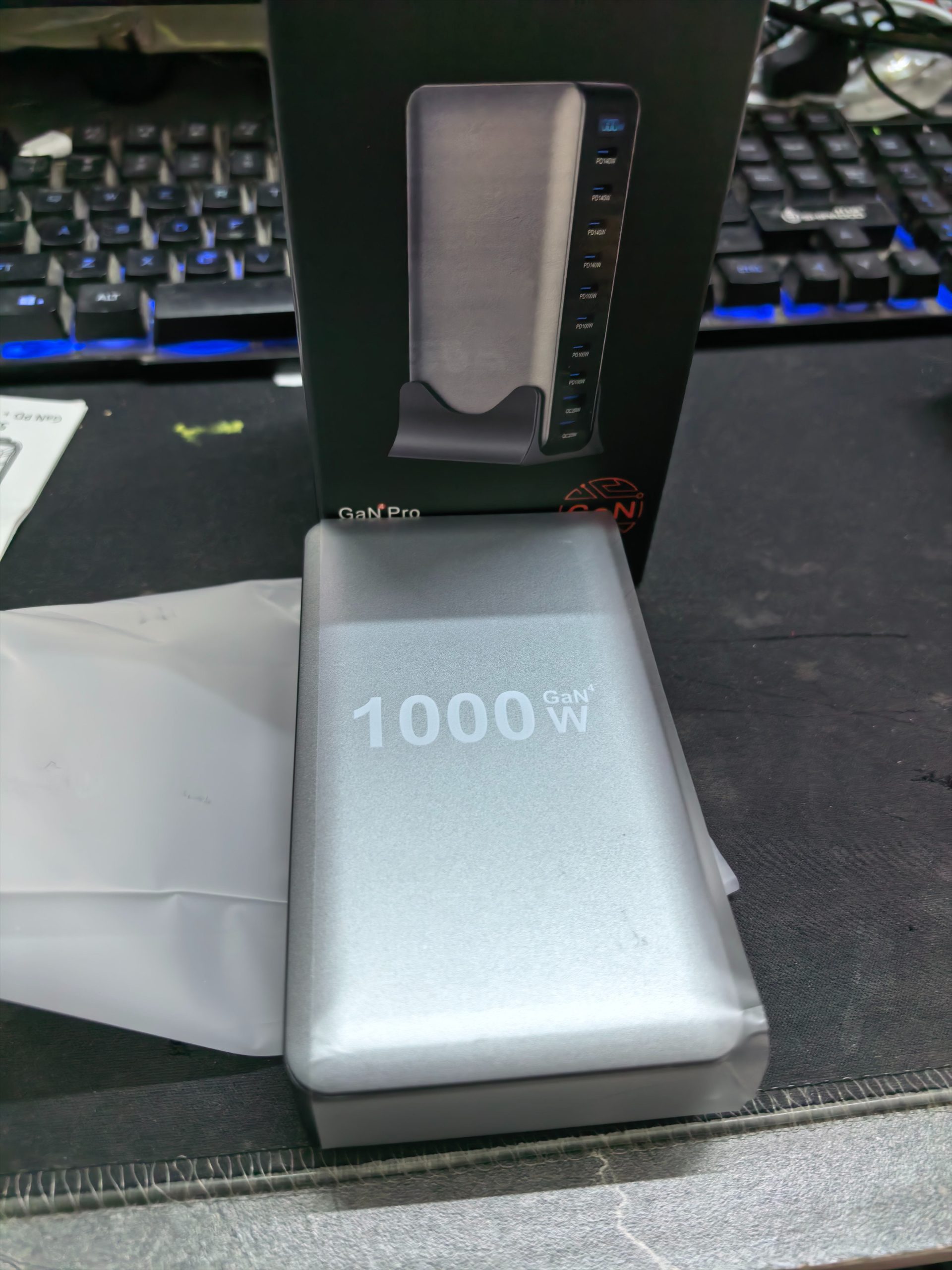 c타입 고속 충전기 GaN 1000w 8C2A 초고속 충전기 PD3.0 photo review