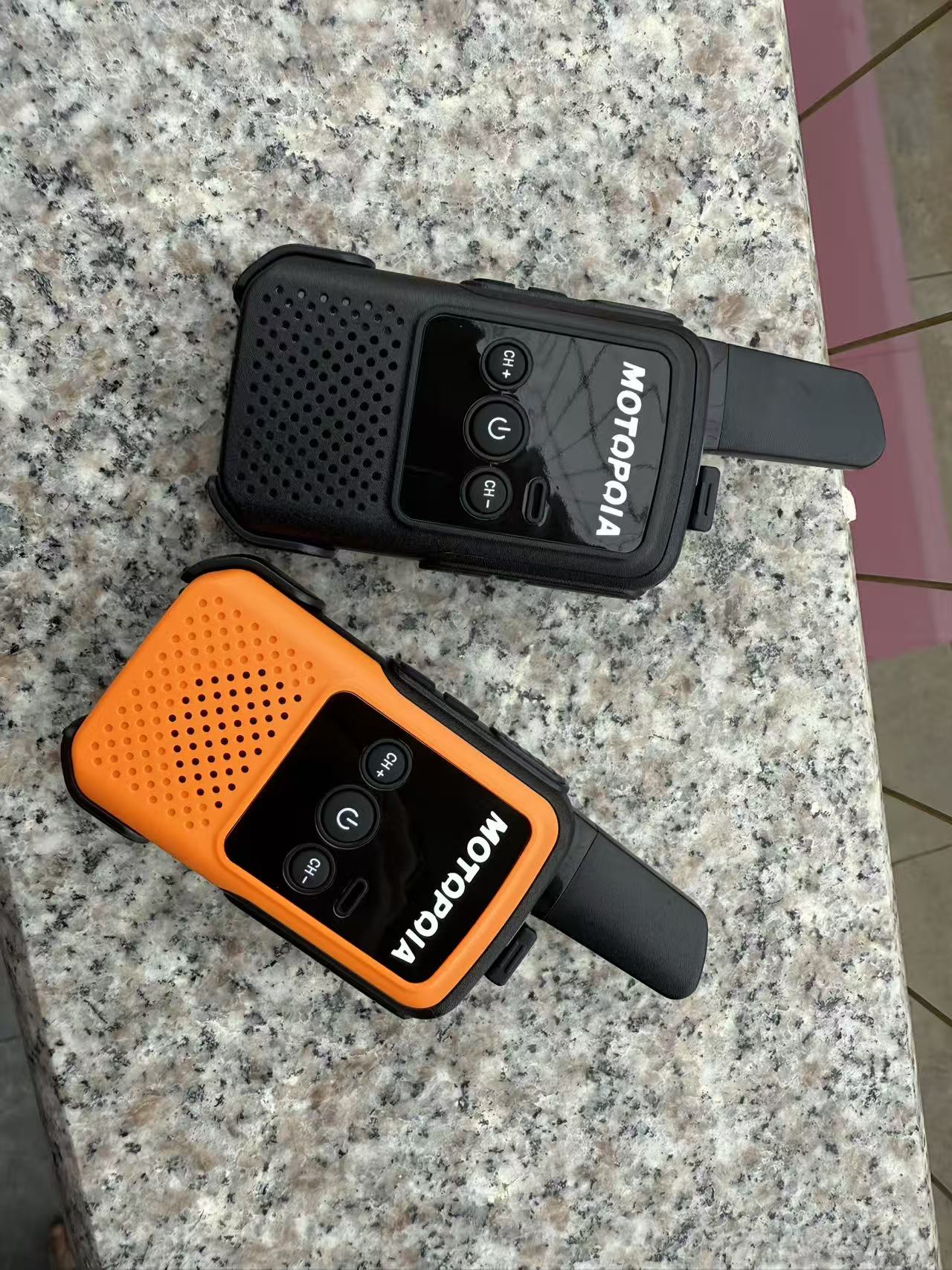 무전기 대용량 배터리 초소형 방수방진 공장 창고 필수 통신기기 photo review